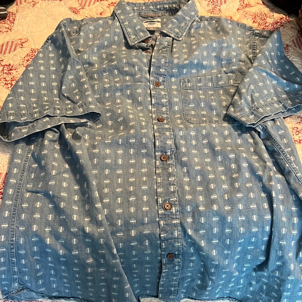 Old Navy Mens short sleeve casual shirt